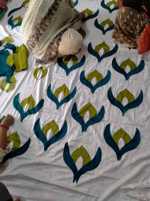 Bed Sheet with Pillow Covers Peacock Feather Design