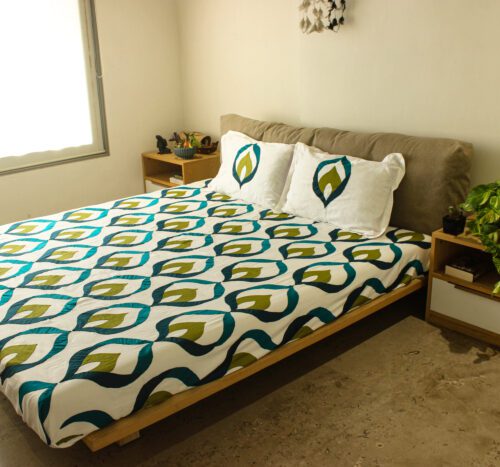 Bed Sheet with Pillow Covers Peacock Feather Design